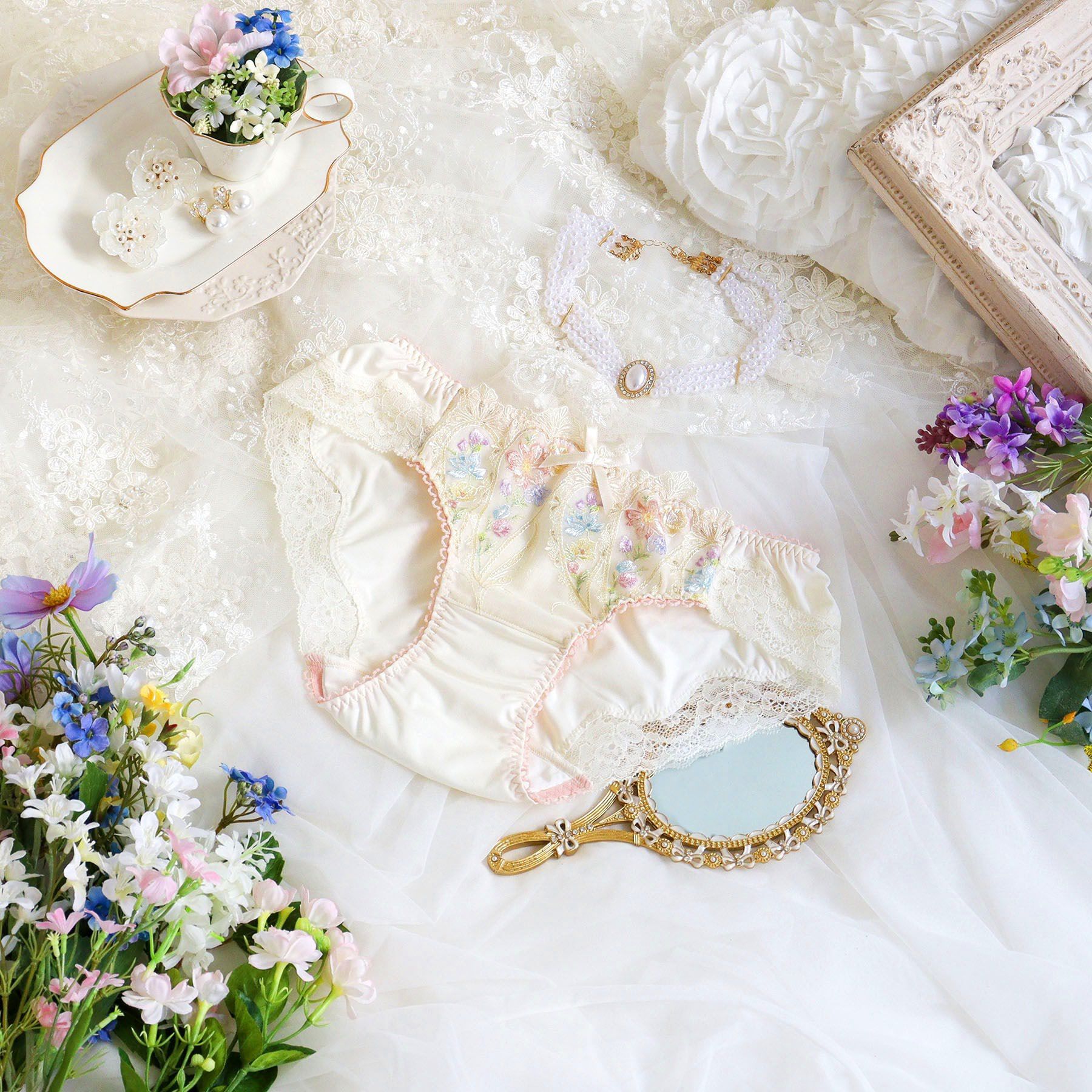 Risa Magli「フロリタ サニタリーショーツ」|インナー|クリーム(054)