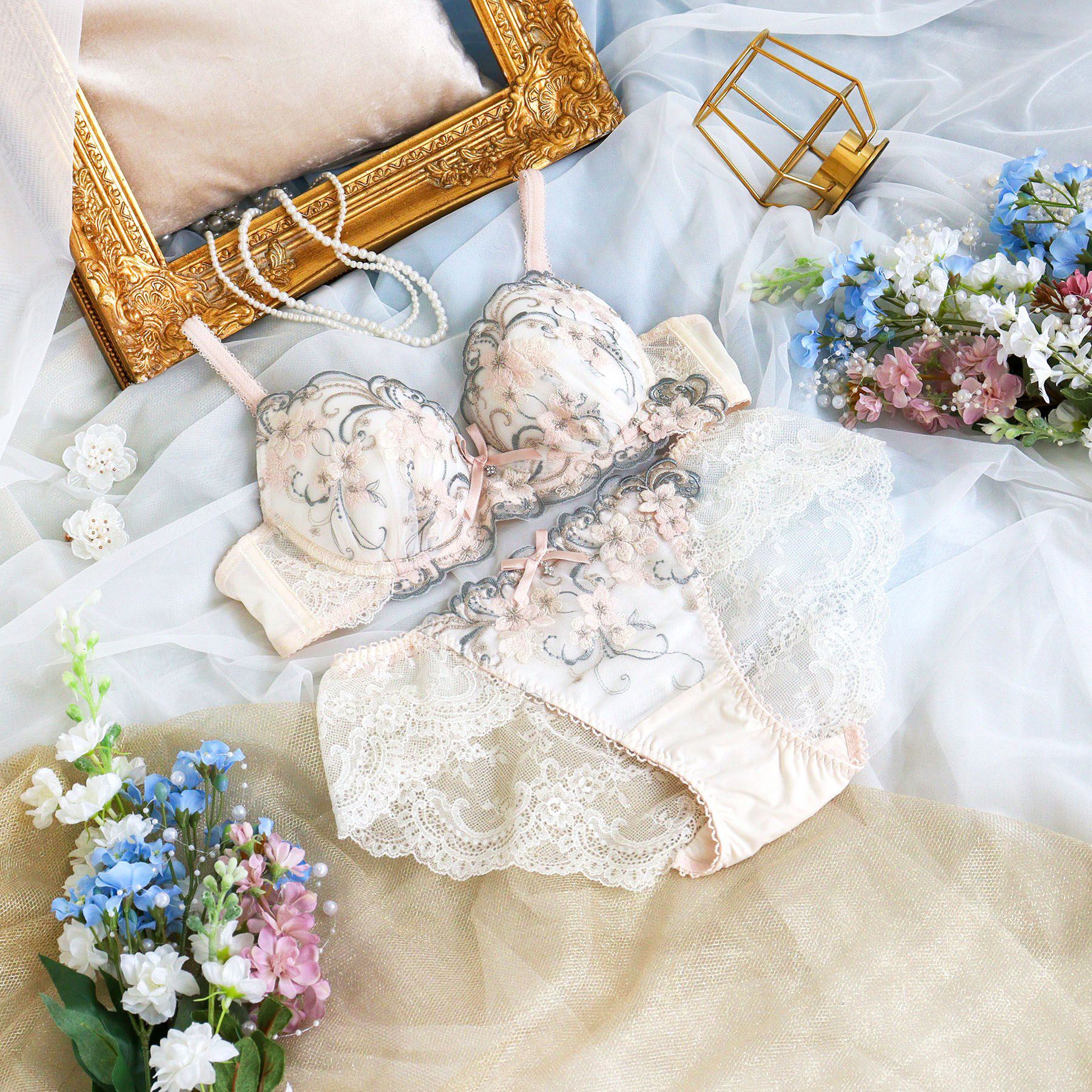 Risa Magli「アイシャ ブラジャー （B-C） ＜サイドシェイプ＞」|インナー|