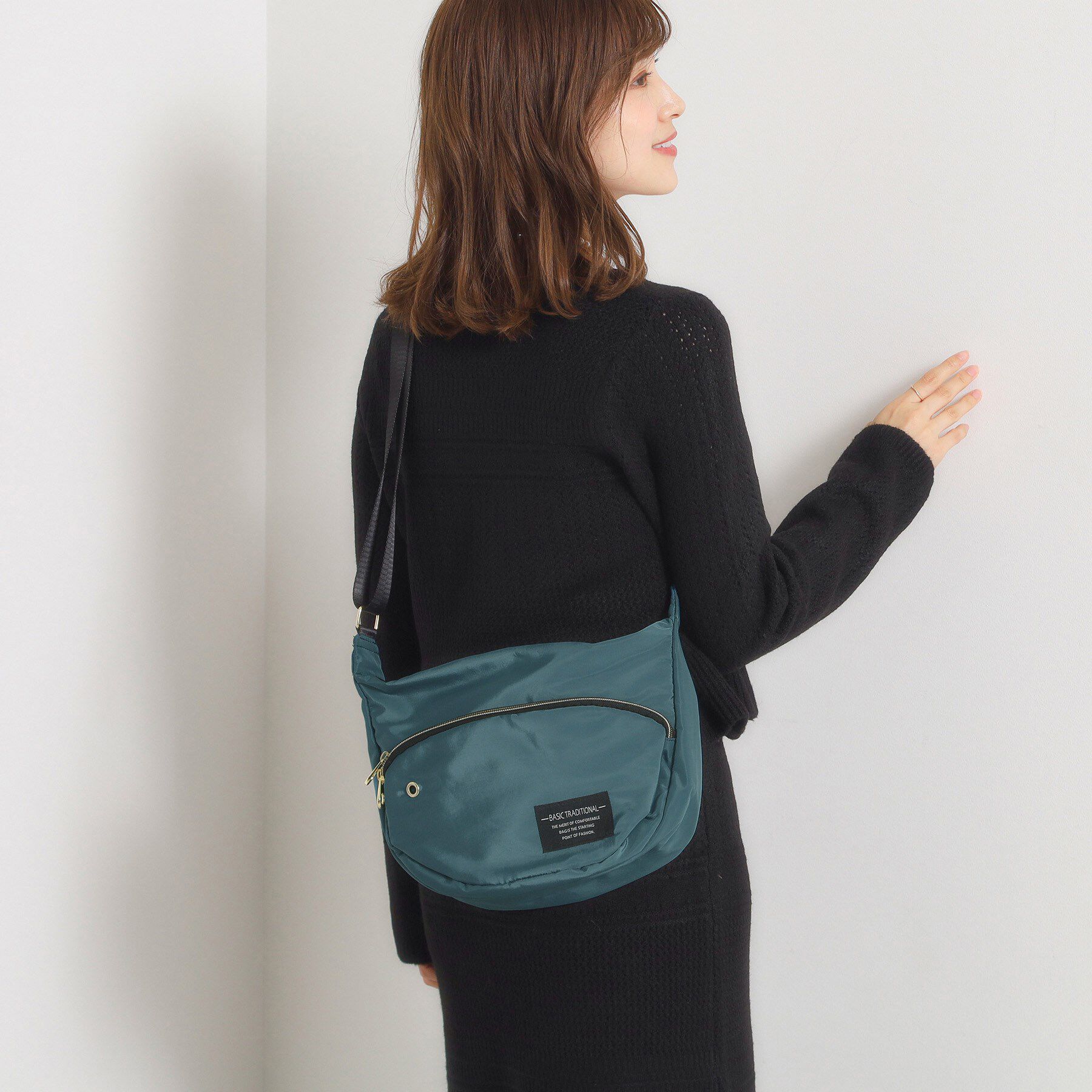 ITS&rsquo;DEMO「【防花粉】高密度ポリ半月ミニショルダー」|ショルダー・メッセンジャー|