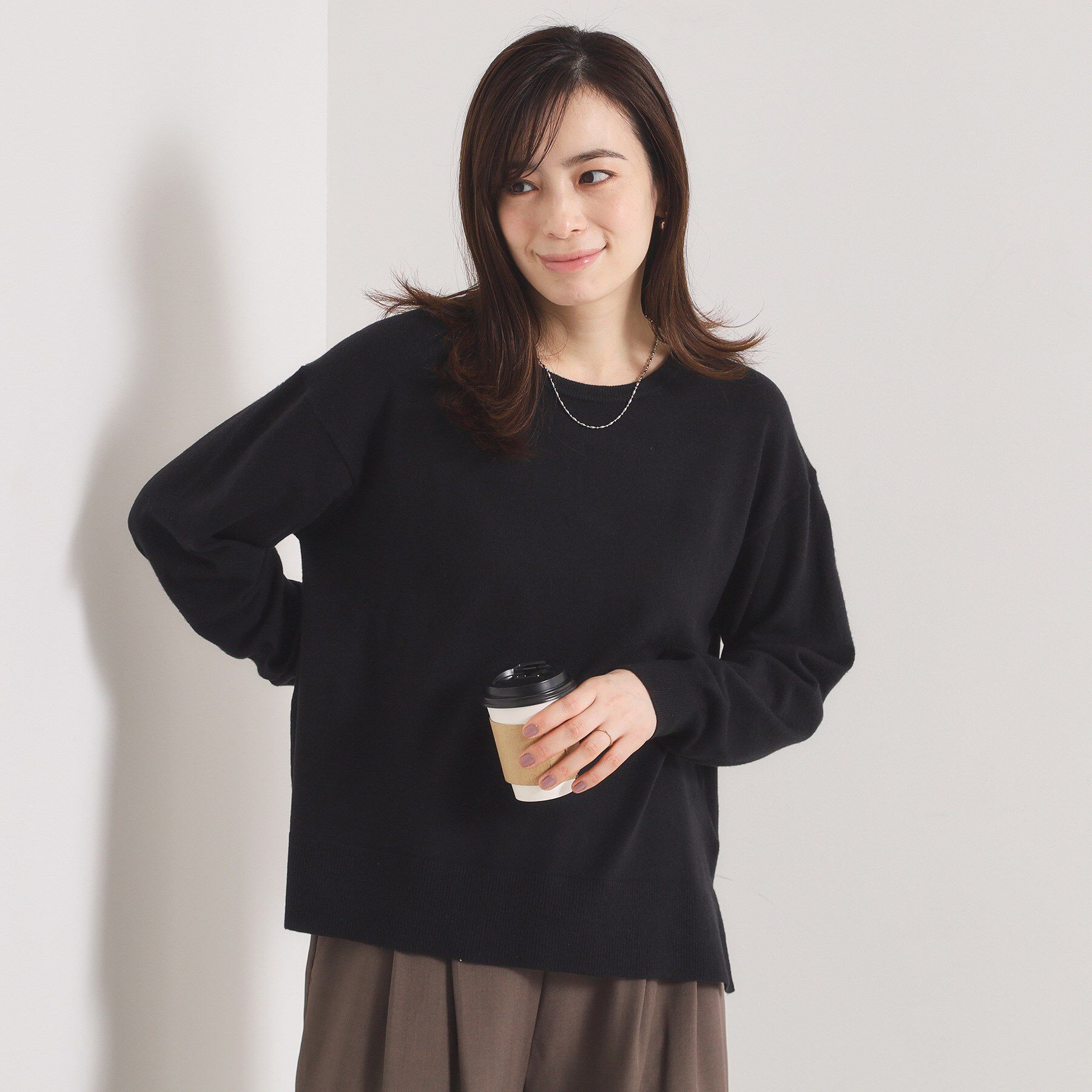 ITS&rsquo;DEMO「【静電気防止／手洗い可】クリーミータッチクルーネックニット」|ニット・セーター|ブラック(019)