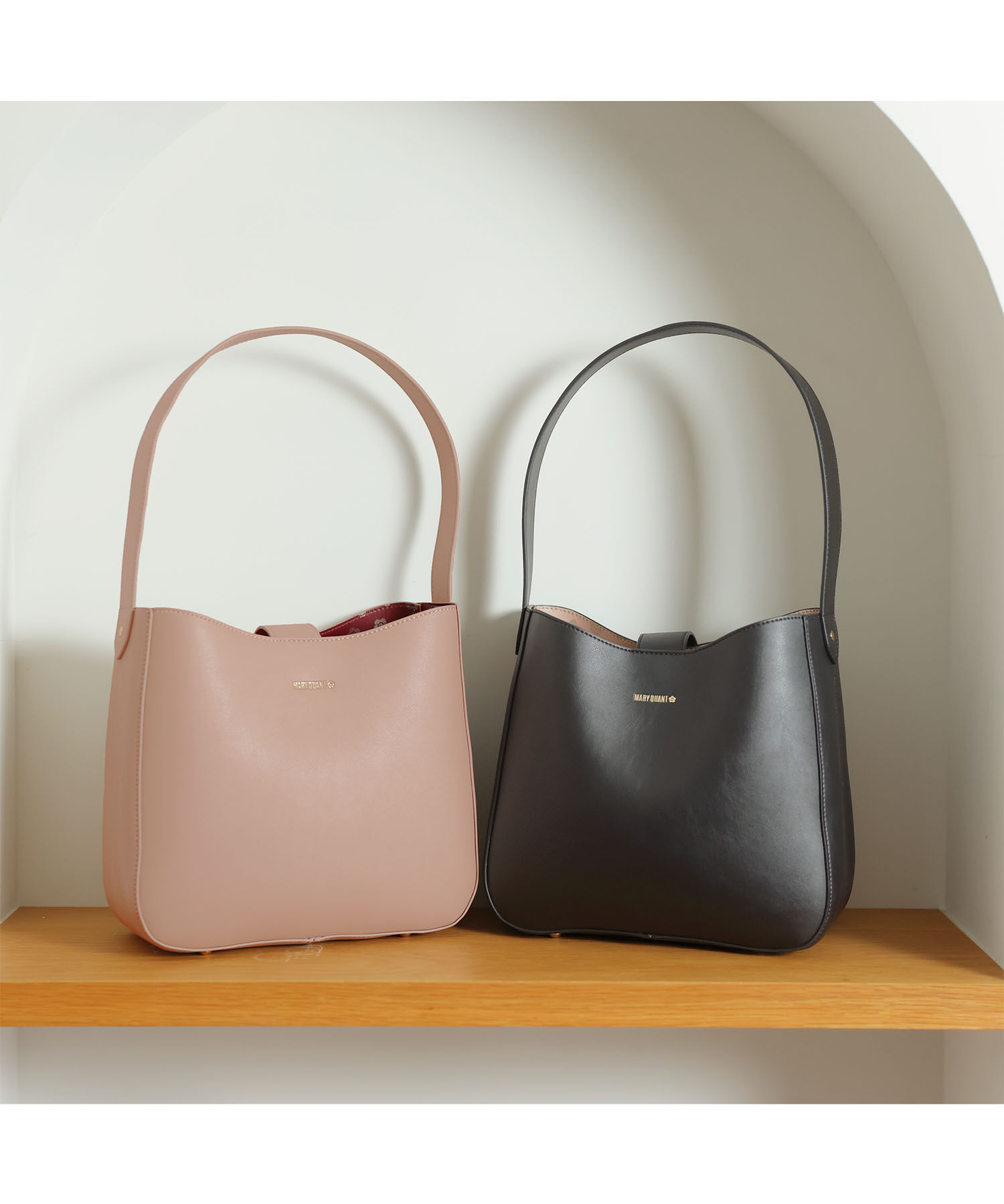 MARY QUANT「フリップサイドデイジー ワンショルダー」|ショルダー・メッセンジャー|