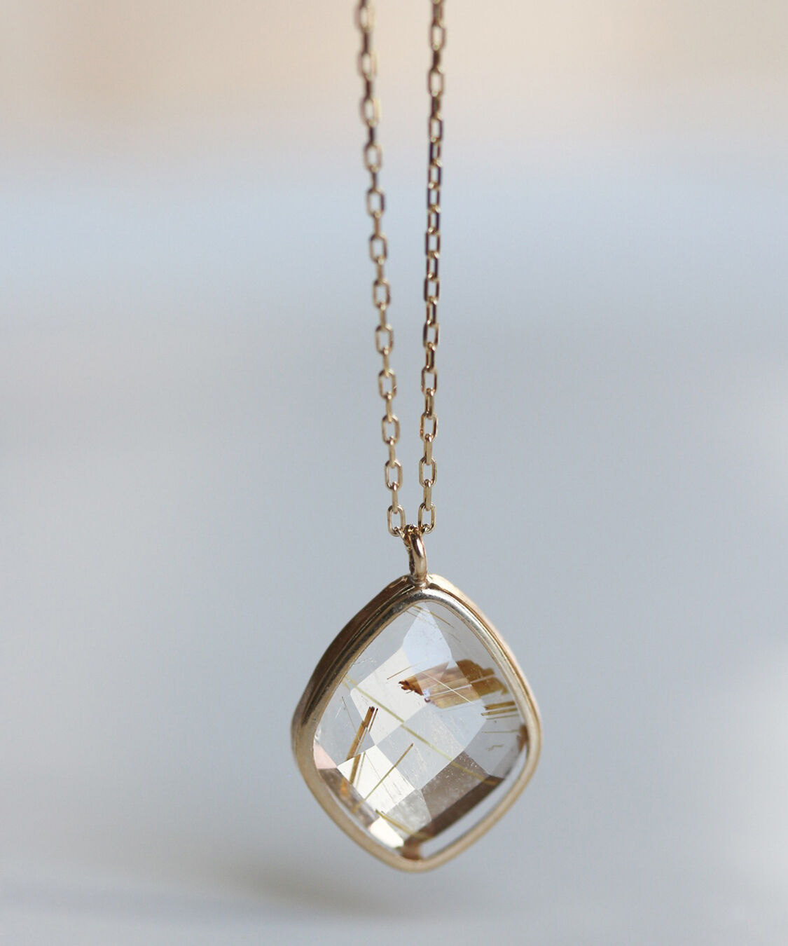  「カラーストーン ネックレス  | K10YG 〈ミルキーアクアマリン / ルチルクォーツ〉」|ネックレス|イエロー