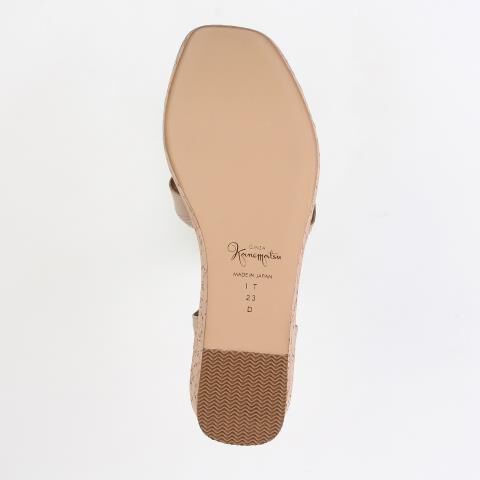 銀座かねまつ「IT250436STEPS1BEG　【本革】ウェッジヒールサンダル」|サンダル|