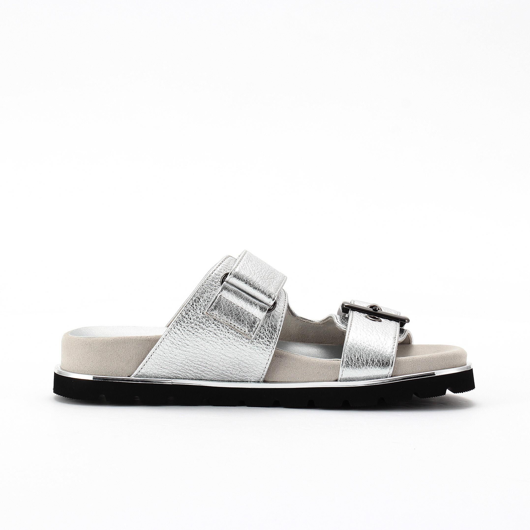 銀座かねまつ「【本革】【PREMIERE PORTE】バックル付きスライドサンダル」|サンダル|