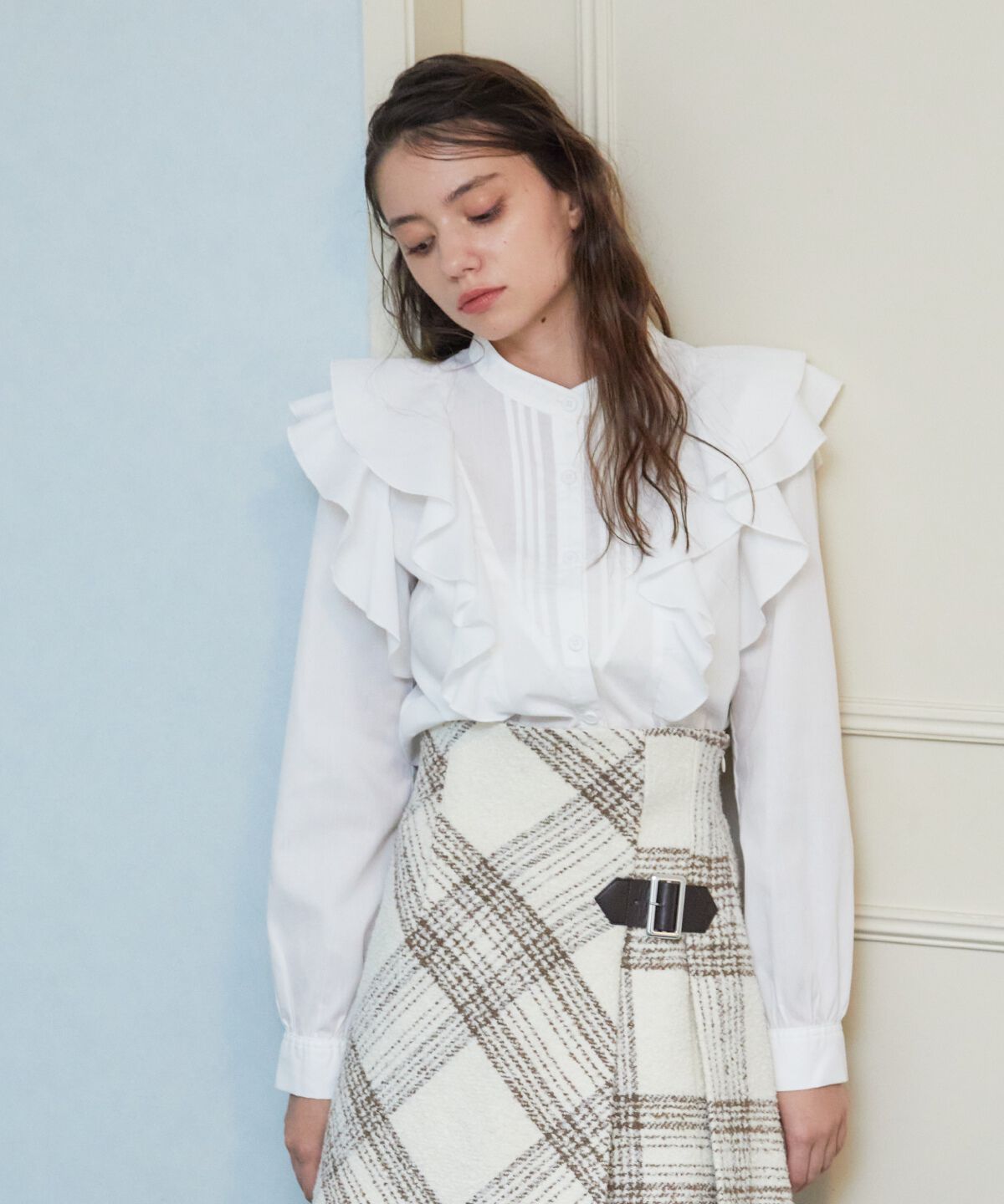 REDYAZEL「ショルダーフリルスタンドシャツ」|シャツ・ブラウス|オフ