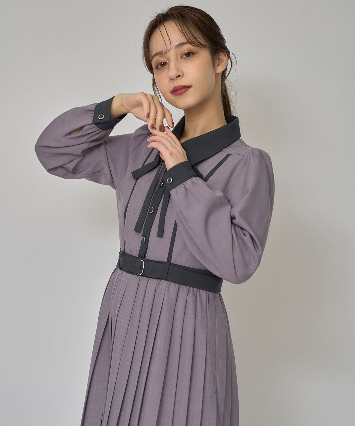 REDYAZEL「クラシカルバイカラーラインリボンタイプリーツロングワンピース」|ワンピース|