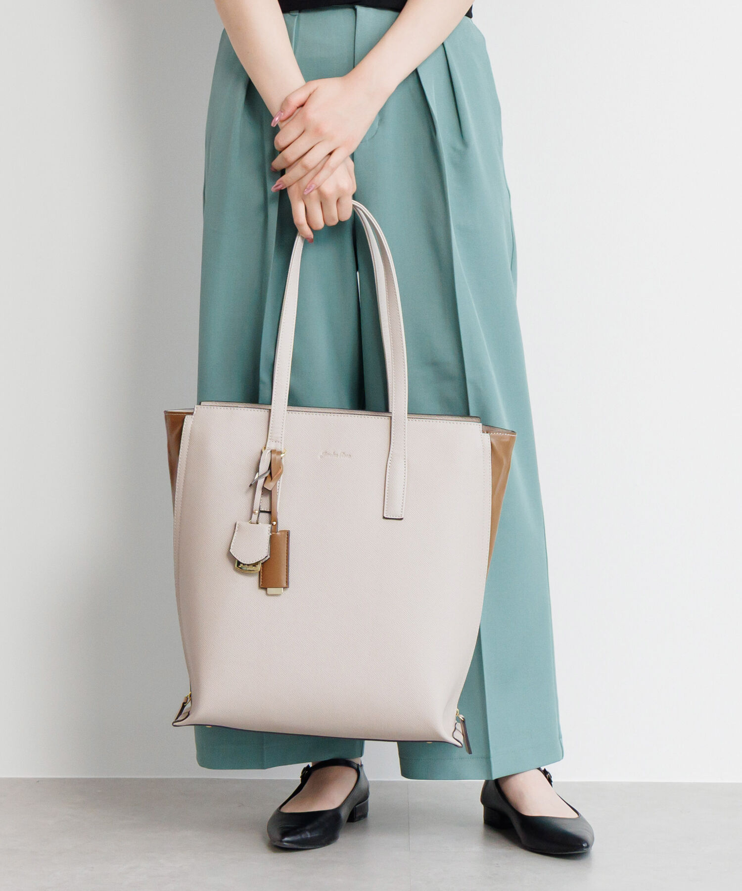 Jewelna Rose「Jewelna Rose OLバッグ・セレム  縦型トートバッグ A4サイズ 16190」|トートバッグ|