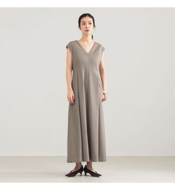 Demi-Luxe BEAMS 「AK+1 / Vネック フレア ノースリーブ ワンピ―ス」|ワンピース|