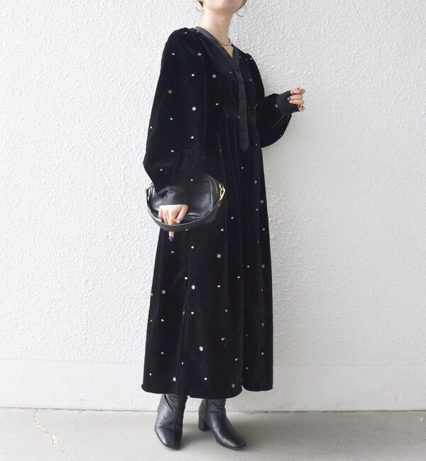 SHIPS any「SHIPS any:〈手洗い可能〉ポリエステル ベロア 刺繍 タック フレア ワンピース」|ワンピース|