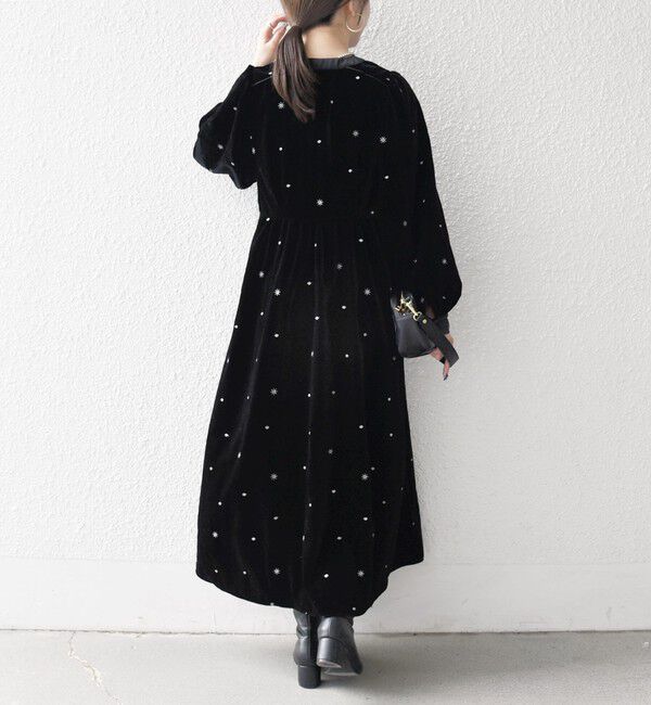 SHIPS any「SHIPS any:〈手洗い可能〉ポリエステル ベロア 刺繍 タック フレア ワンピース」|ワンピース|