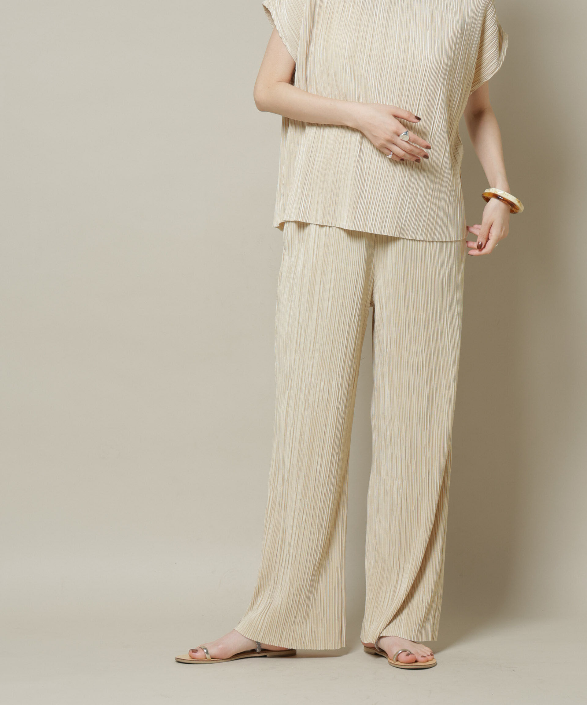 nano･universe「ランダムプリーツカットセミワイドパンツ(セットアップ可)」|チノ|