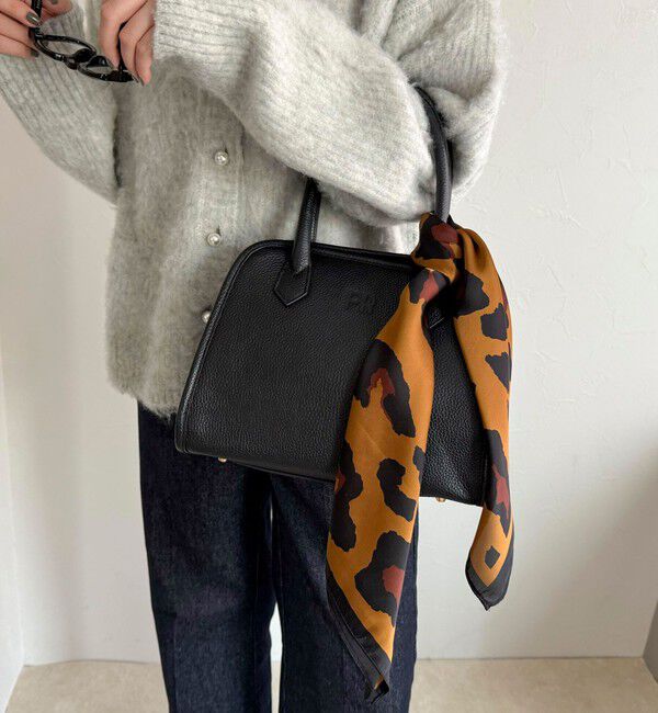 fredy emue「縁取りプリントスカーフ」|バンダナ・スカーフ|