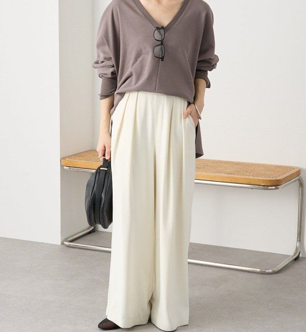  「【ウォッシャブル】【シーズンレスで使える】タックワイドスラックス」|チノ|