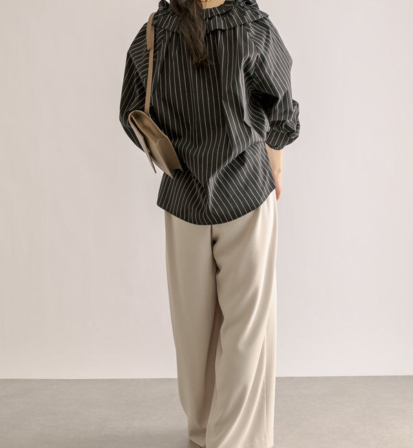  「【ウォッシャブル】【シーズンレスで使える】タックワイドスラックス」|チノ|