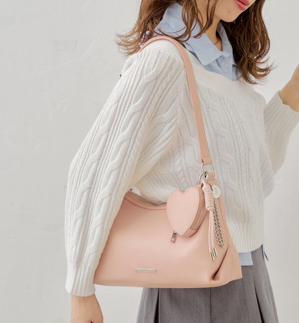  「【500mlペットボトル収納可】チャーム付きミディアムバッグ」|ショルダー・メッセンジャー|