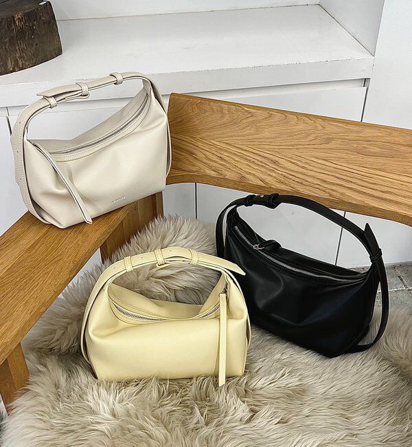  「【新色キャメル/人気のため再入荷/軽量/大容量】ロールハンドルバッグ」|トートバッグ|