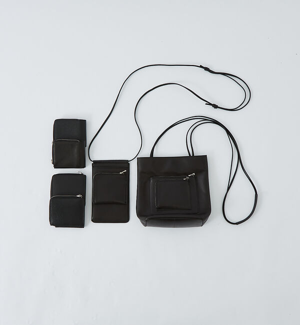 alfredoBANNISTER「スモールレザー コンパクト ポシェット」|ショルダー・メッセンジャー|