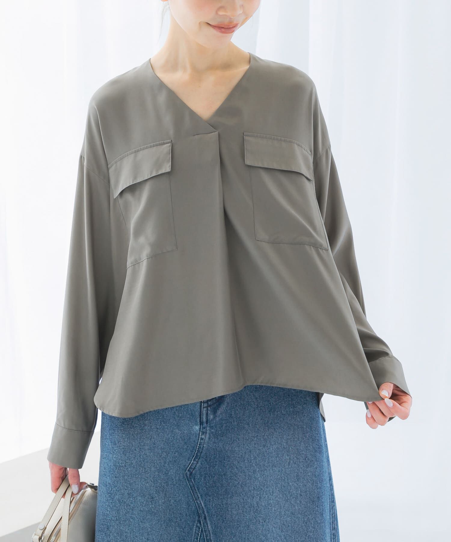 URBAN RESEARCH ROSSO「キュプラツイルVネックブラウス」|シャツ・ブラウス|