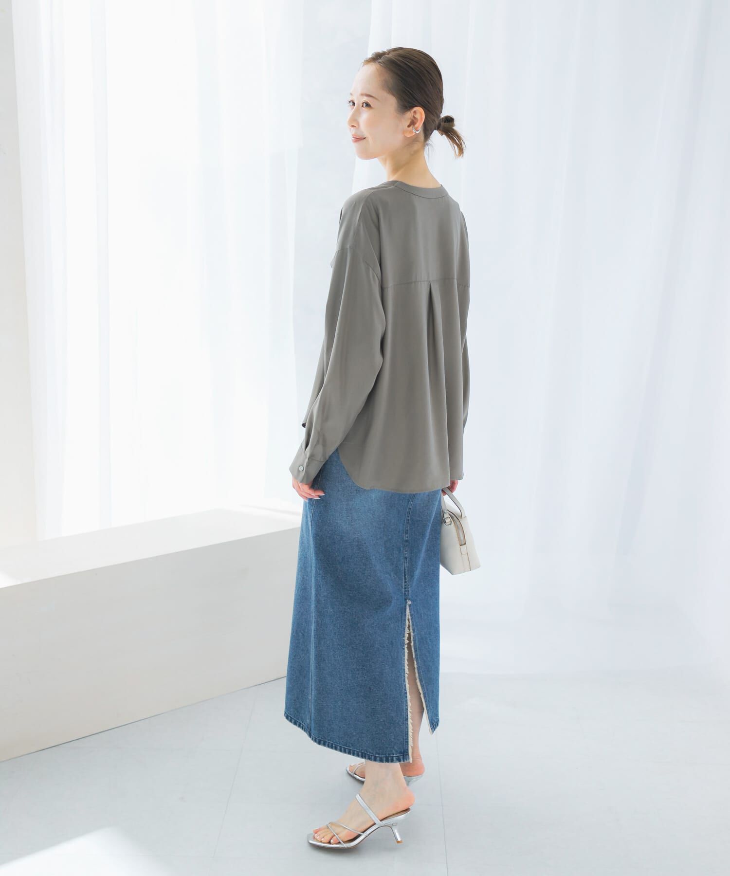 URBAN RESEARCH ROSSO「キュプラツイルVネックブラウス」|シャツ・ブラウス|