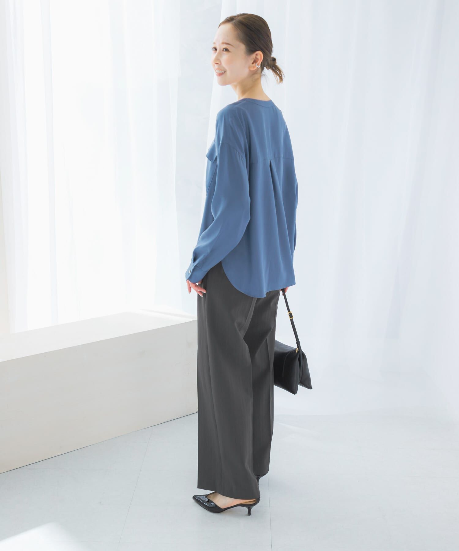 URBAN RESEARCH ROSSO「キュプラツイルVネックブラウス」|シャツ・ブラウス|