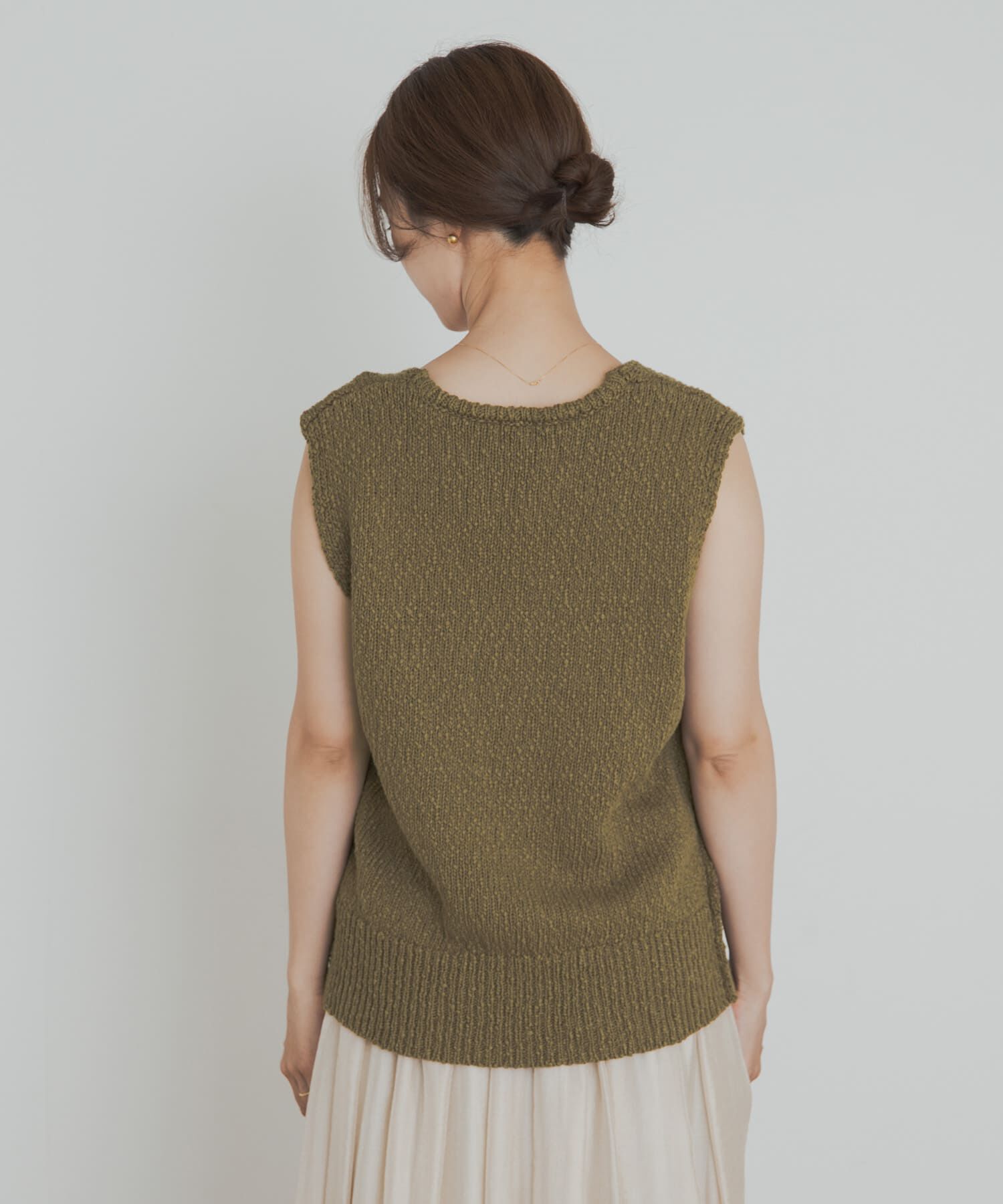 URBAN RESEARCH DOORS「コットンブークレ深Vベスト」|ベスト・ジレ|