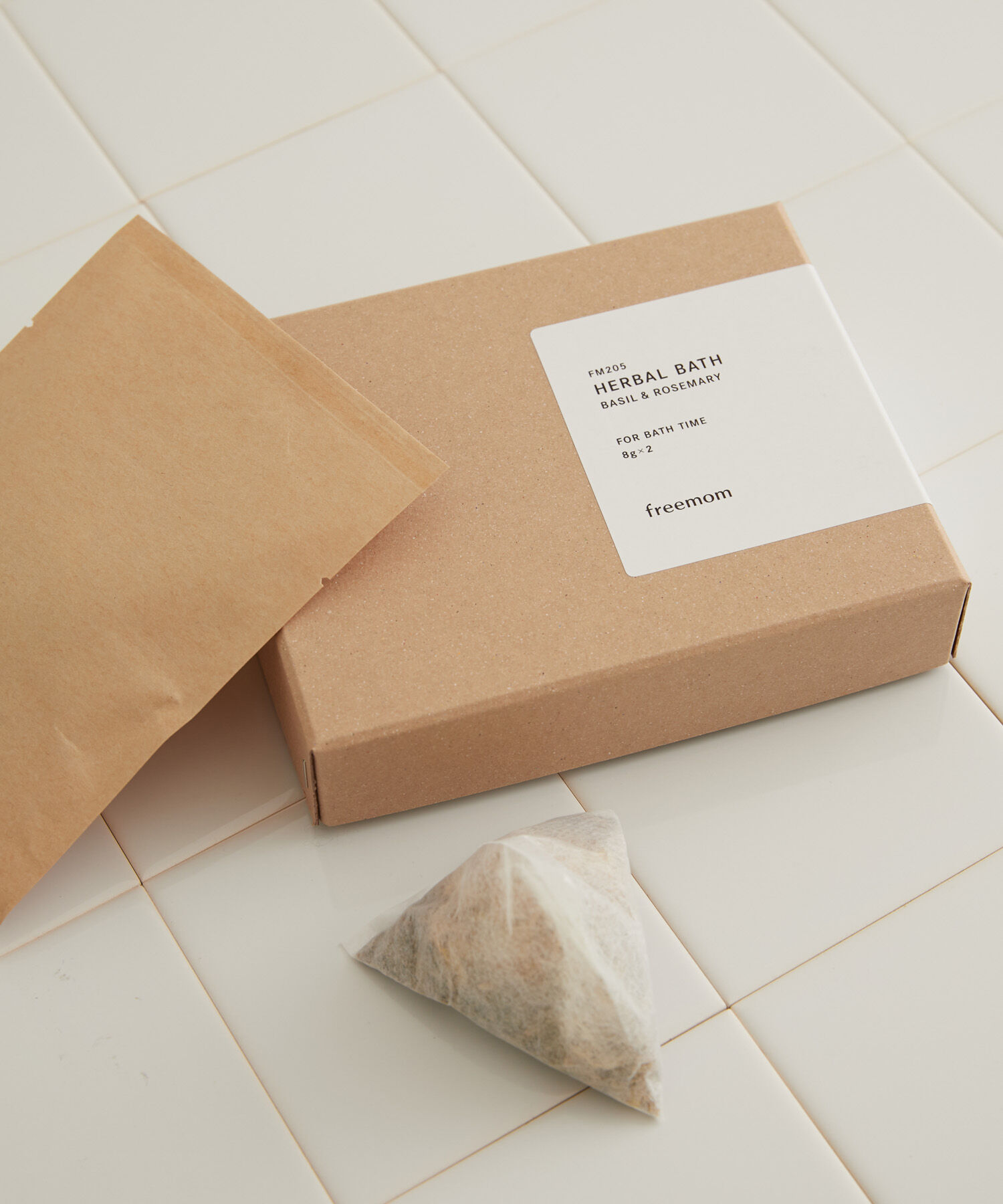 URBAN RESEARCH DOORS「freemom　ハーバルバス B&R 8g&times;2P」|その他|その他1