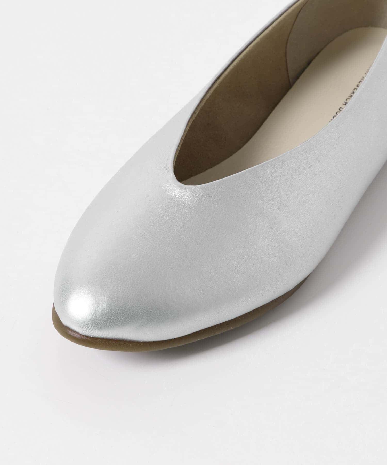 URBAN RESEARCH DOORS「Vカットパンプス」|パンプス|