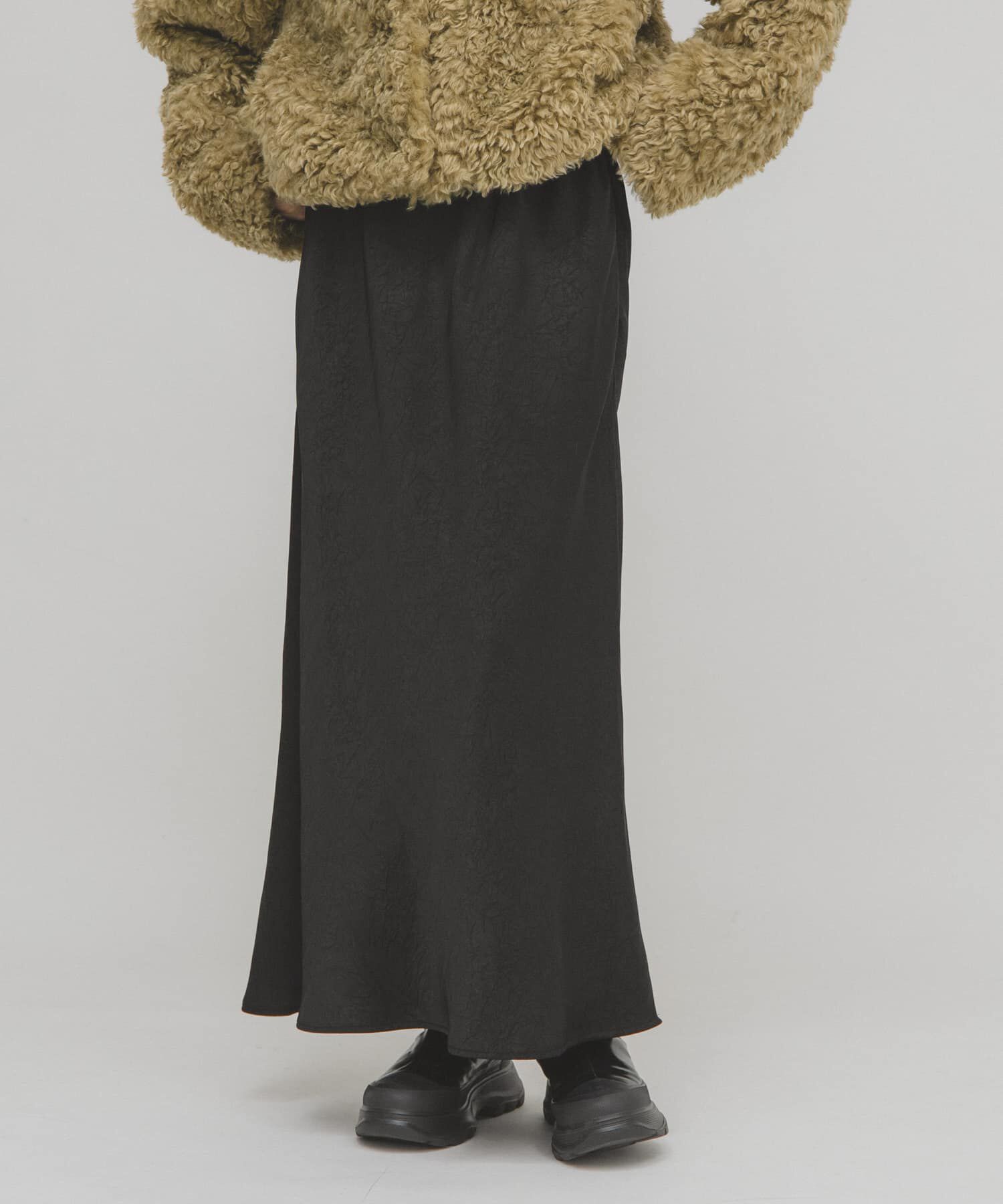  「クラッシュサテンナロースカート」|スカート|ブラック