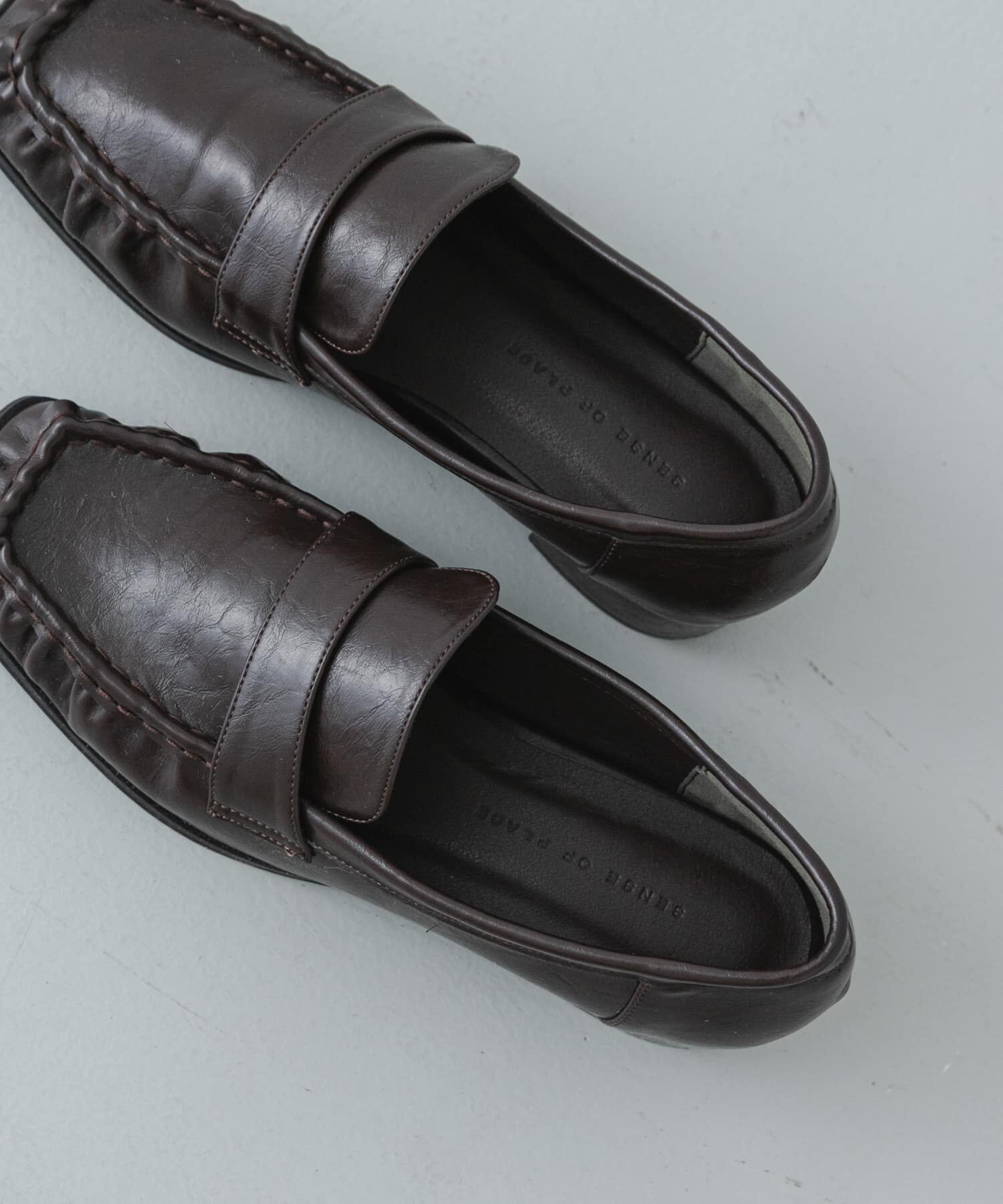 SENSE OF PLACE by URBAN RESEARCH「ワイドスクエアギャザーローファー」|ローファー|