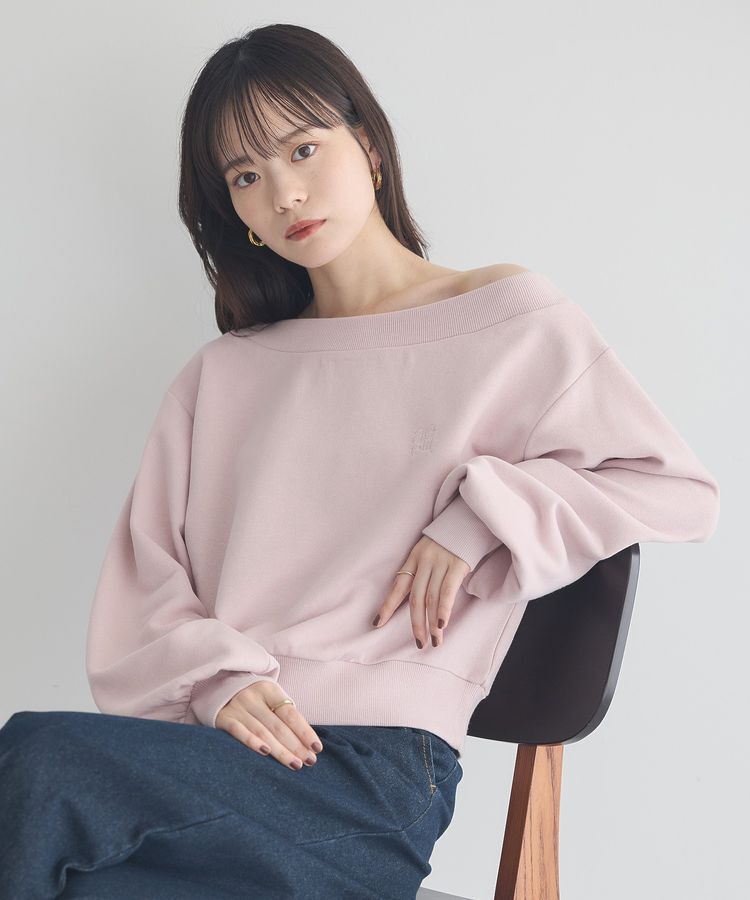 earth music&ecology「ショート丈ワンポイント刺繍オフショルスウェット」|スウェット・ジャージ|
