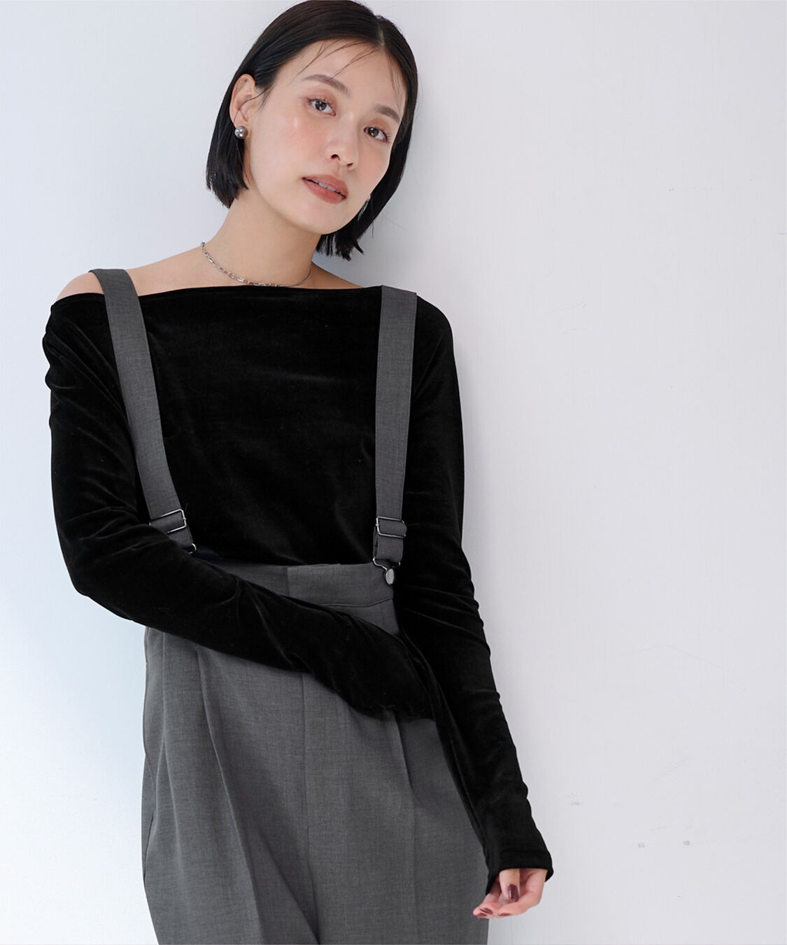 ur's「【黒川翼さんコラボアイテム】2wayボートネックベロアトップス」|Tシャツ・カットソー|ブラック