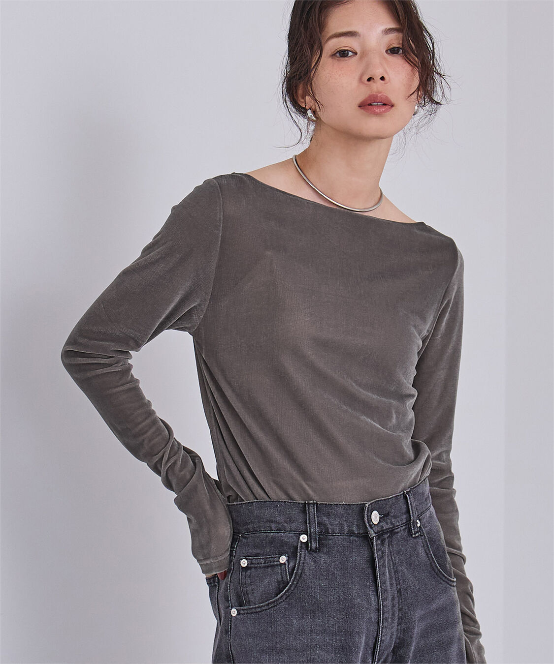 ur's「【黒川翼さんコラボアイテム】2wayボートネックベロアトップス」|Tシャツ・カットソー|