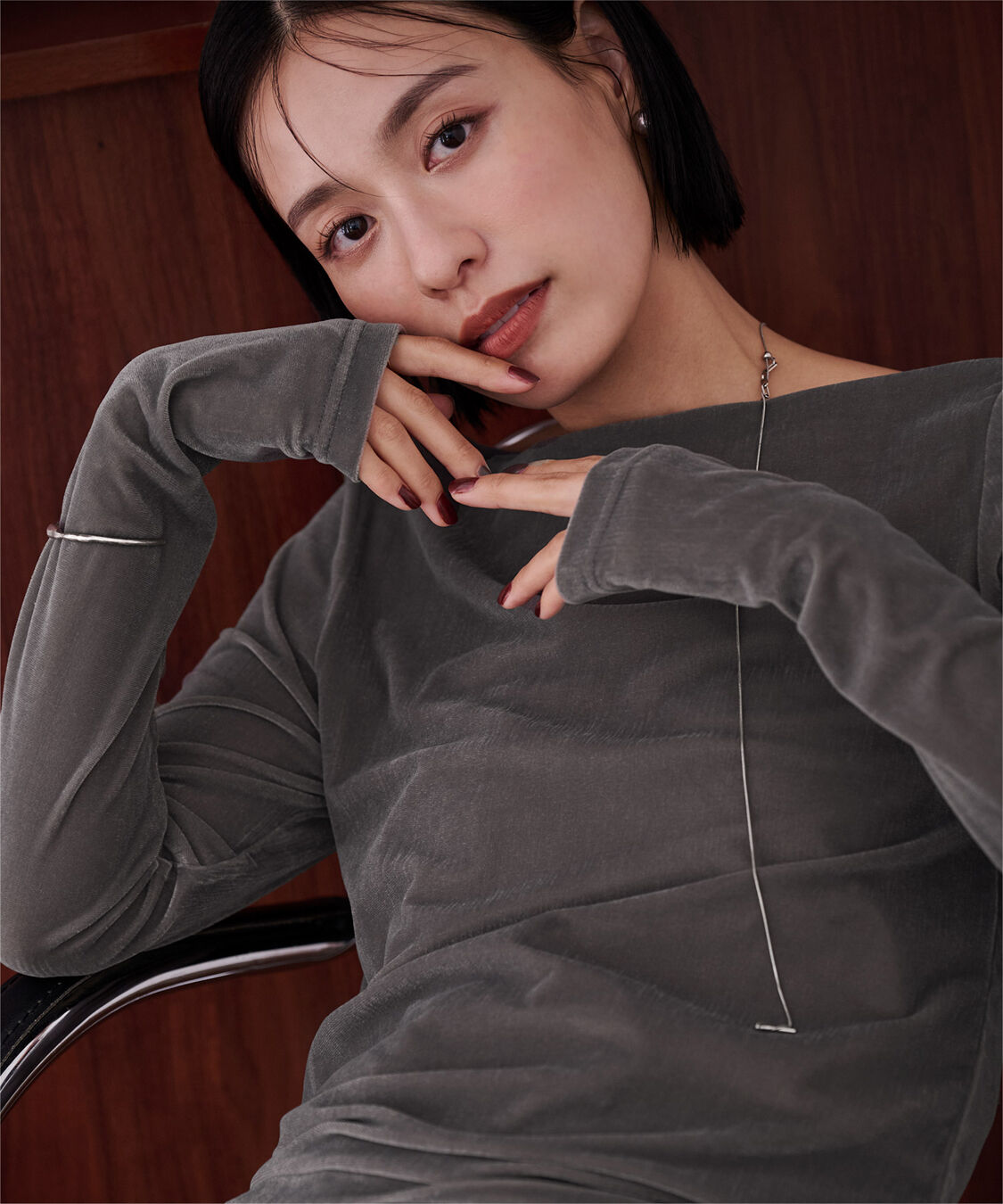 ur's「【黒川翼さんコラボアイテム】2wayボートネックベロアトップス」|Tシャツ・カットソー|