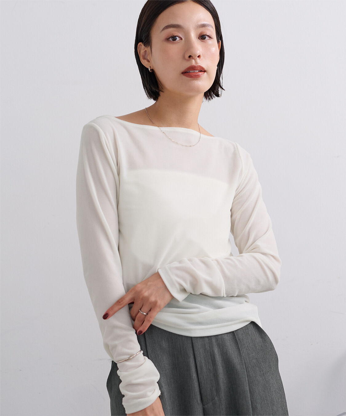 ur's「【黒川翼さんコラボアイテム】2wayボートネックベロアトップス」|Tシャツ・カットソー|オフホワイト