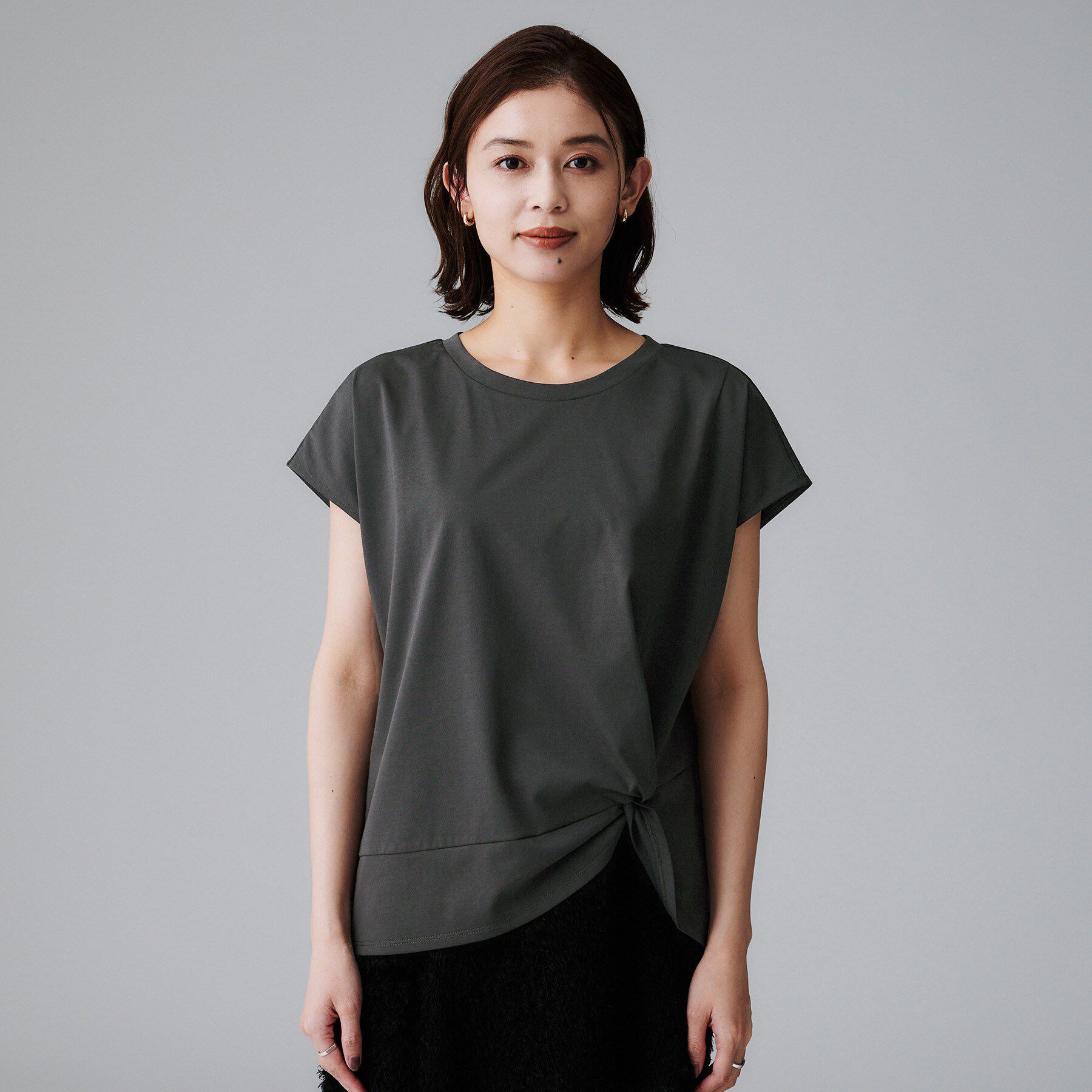 UNTITLED「【洗える/Tシャツ】ツイストプルオーバー」|Tシャツ・カットソー|