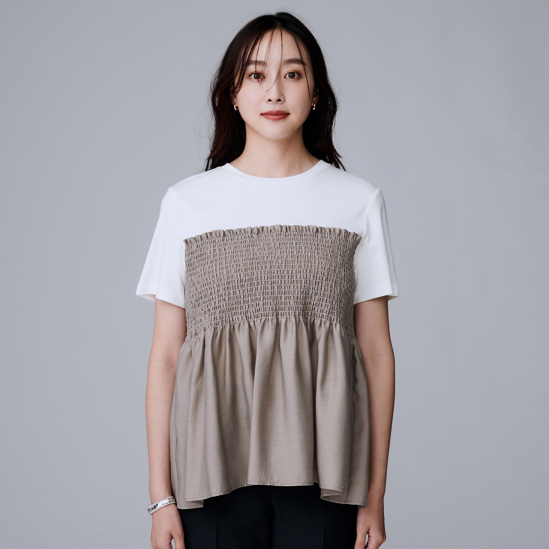 UNTITLED「【コットン100/洗える/Tシャツ】シャーリングドッキングペプラム」|Tシャツ・カットソー|