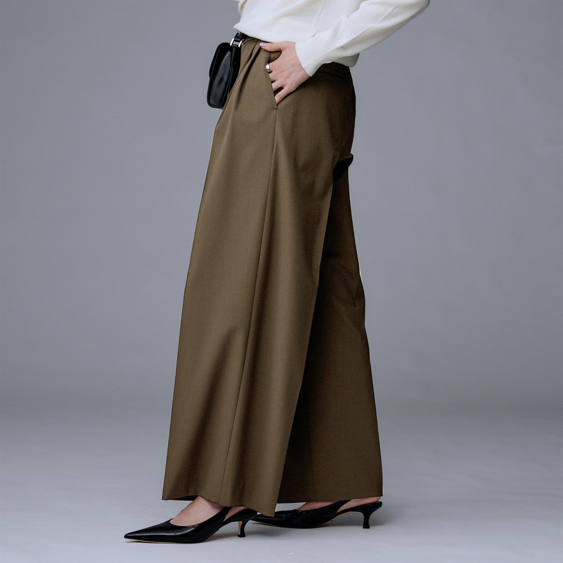 UNTITLED「【洗える/ウエスト後ろゴム】ウール混　タックワイドパンツ」|その他|