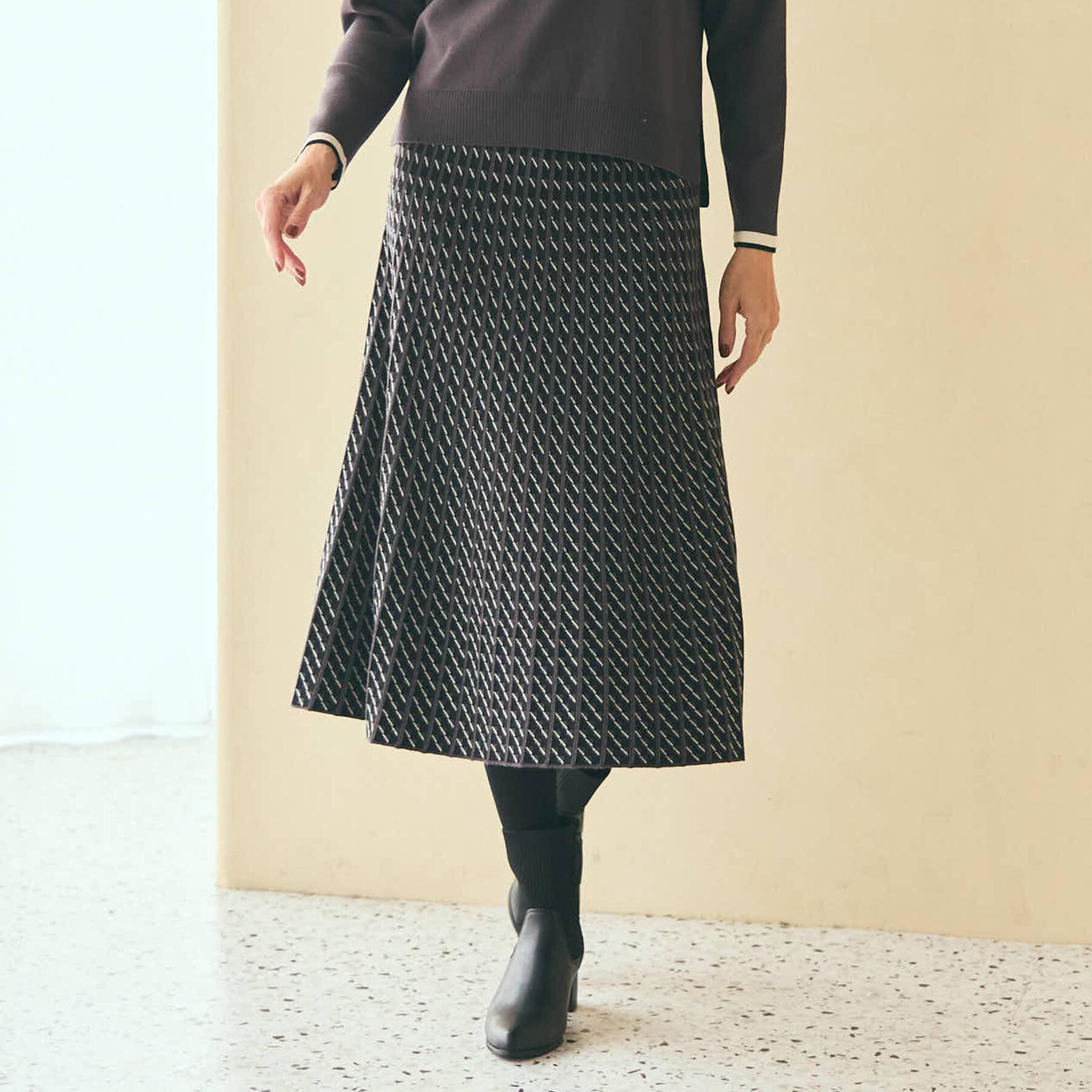 Reflect「【WEB先行カラーあり／セットアップ可】幾何調柄ニットスカート」|スカート|ブラック(419)