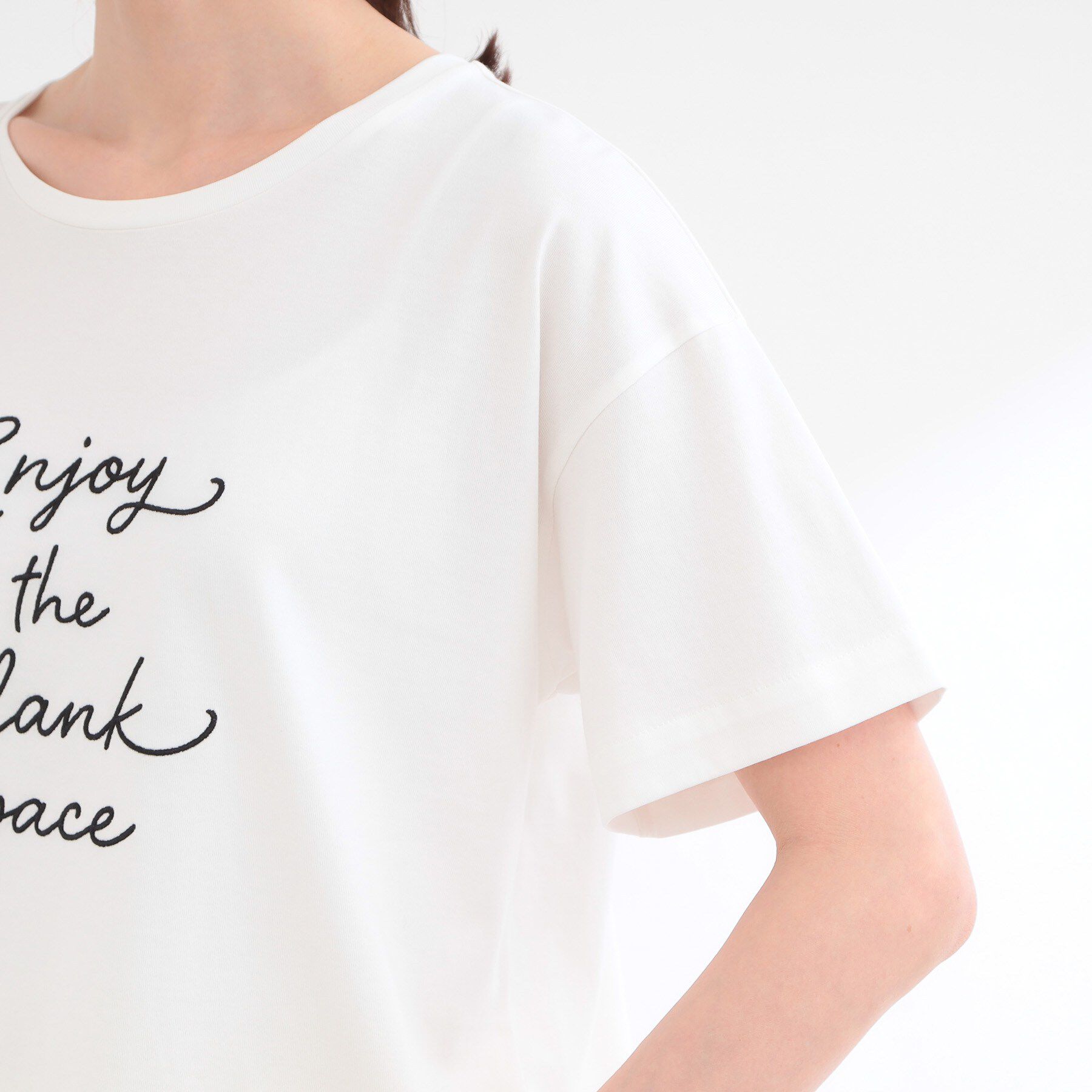 Reflect「【接触冷感】ラインアート刺繍Tシャツ」|Tシャツ・カットソー|