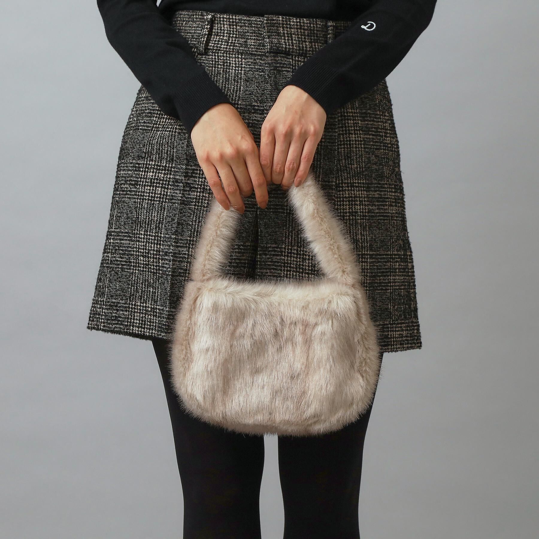 DRESSTERIOR「コンパクトフェイクファーバッグ」|ハンドバッグ|ベージュ(052)