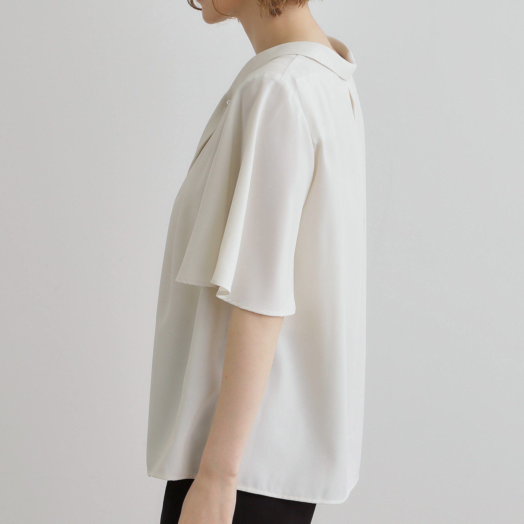 grove「【華やか】パール調ピン付きボウタイブラウス」|シャツ・ブラウス|