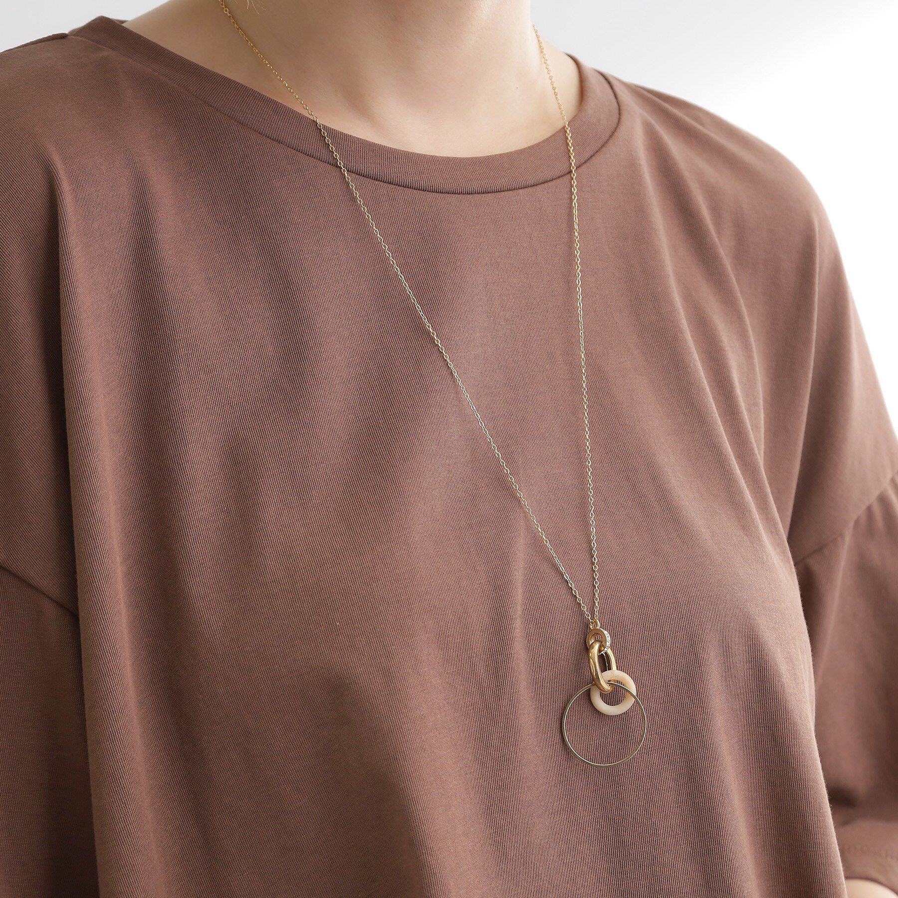 grove「アクリルビジューメタルリングネックレス」|ネックレス|