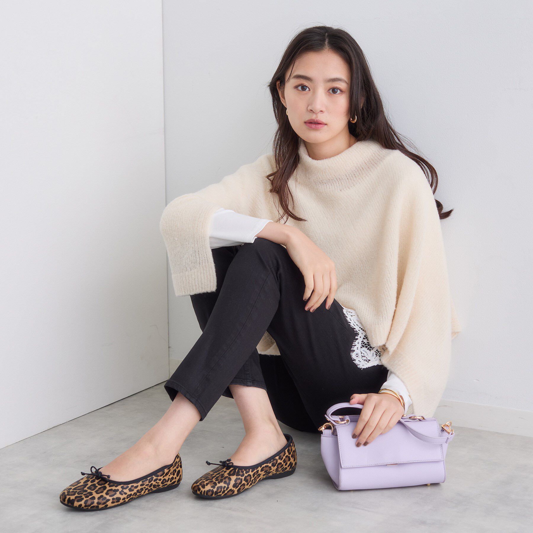 INDIVI「【エアリー素材】ブークレケープポンチョ」|ニット・セーター|