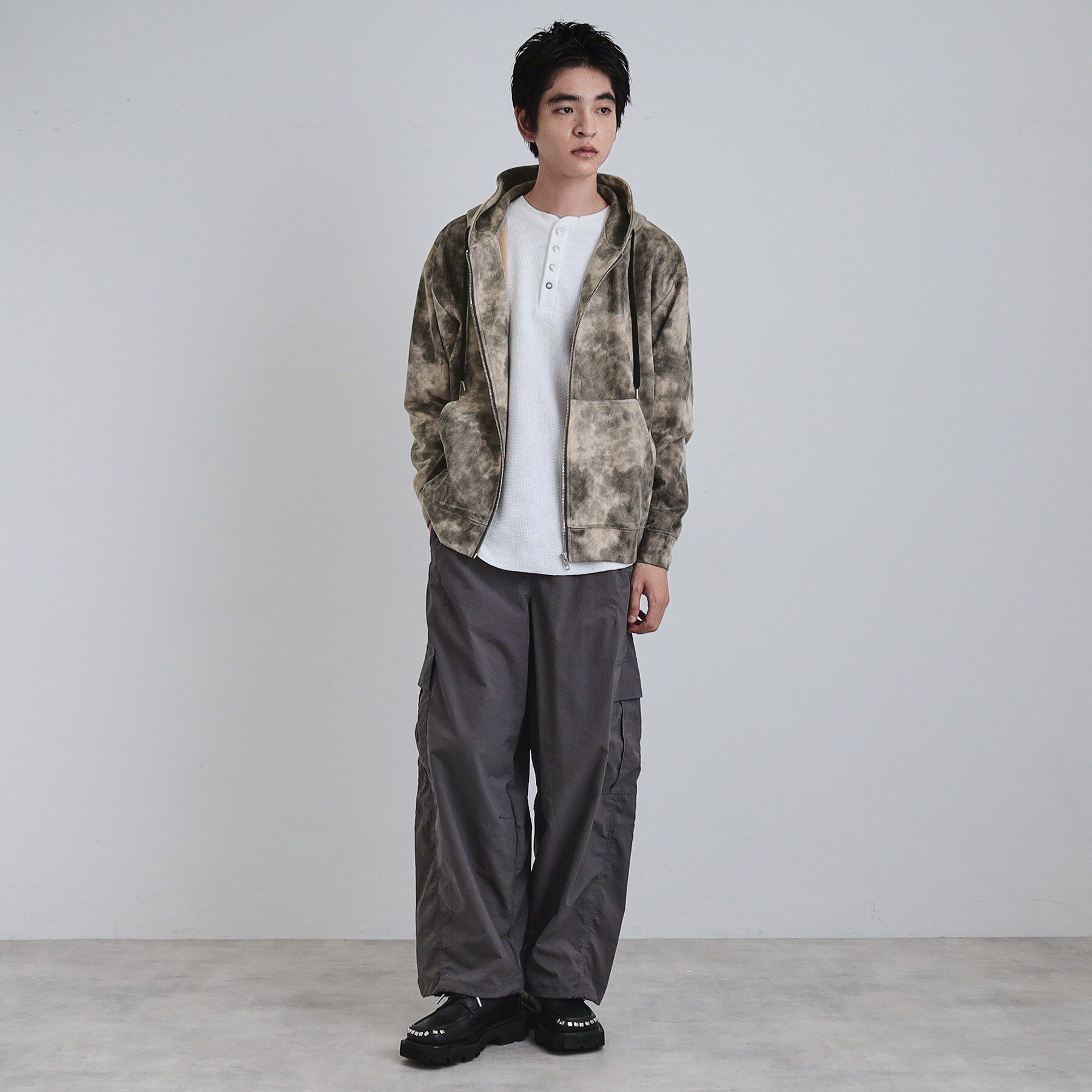 tk.TAKEO KIKUCHI「ヴィンテージライクプリント ジップパーカー」|パーカー|