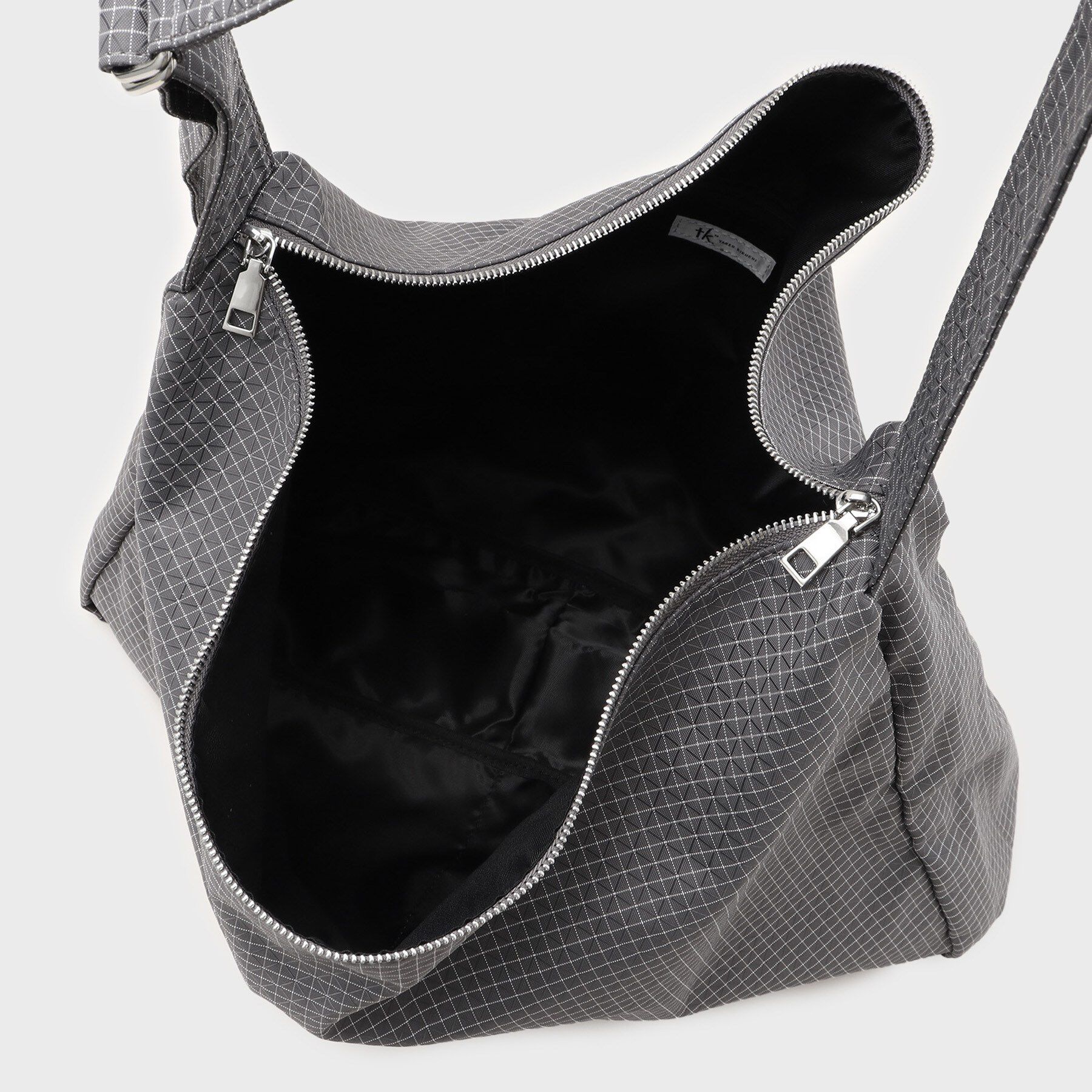 tk.TAKEO KIKUCHI「【累計12000個突破！！】ルーズビッグショルダーバッグ／たすき掛け／ビッグ／A4サイズ収納可能」|ショルダー・メッセンジャー|