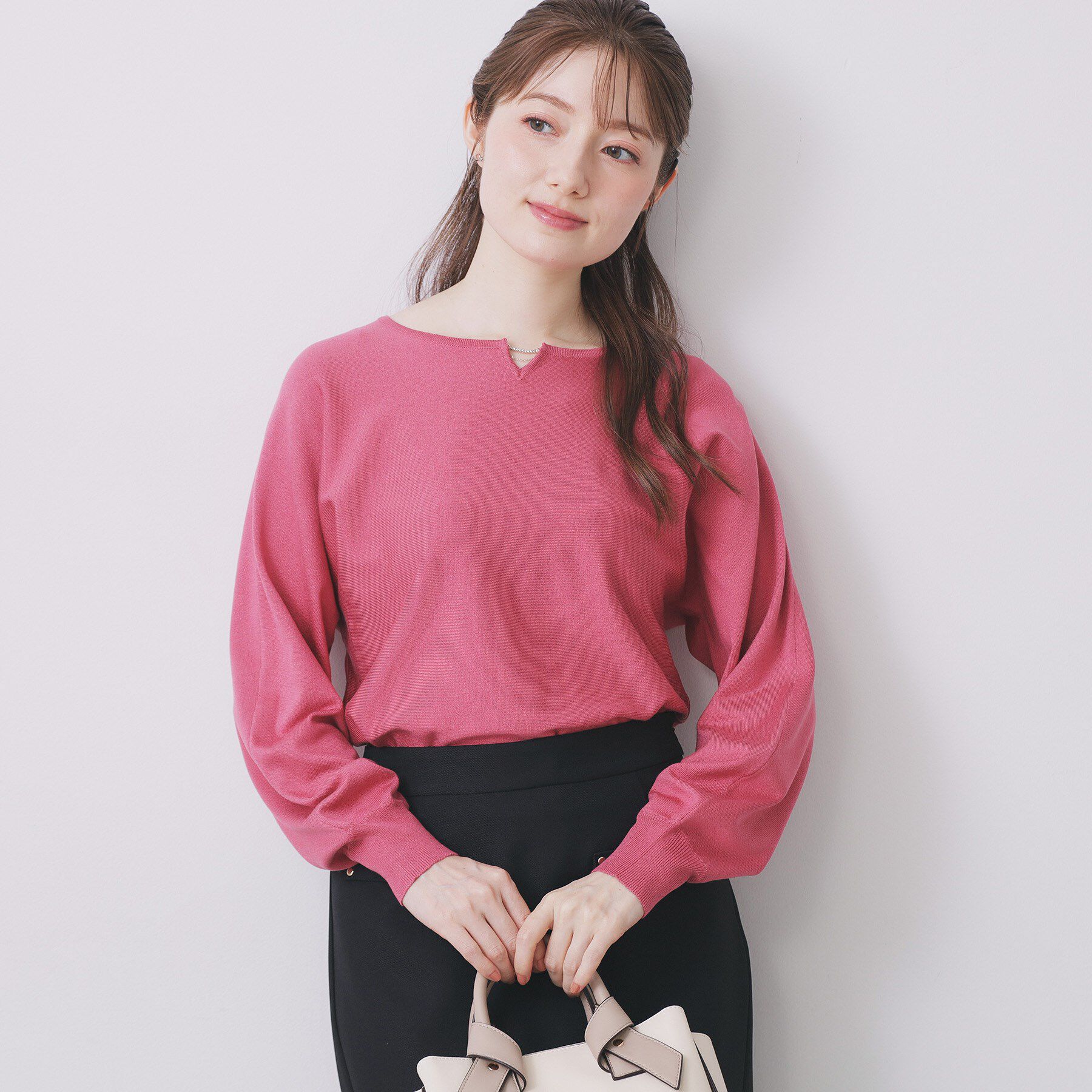 index「ビジューキーネックドルマンニット【洗濯機OK】」|ニット・セーター|