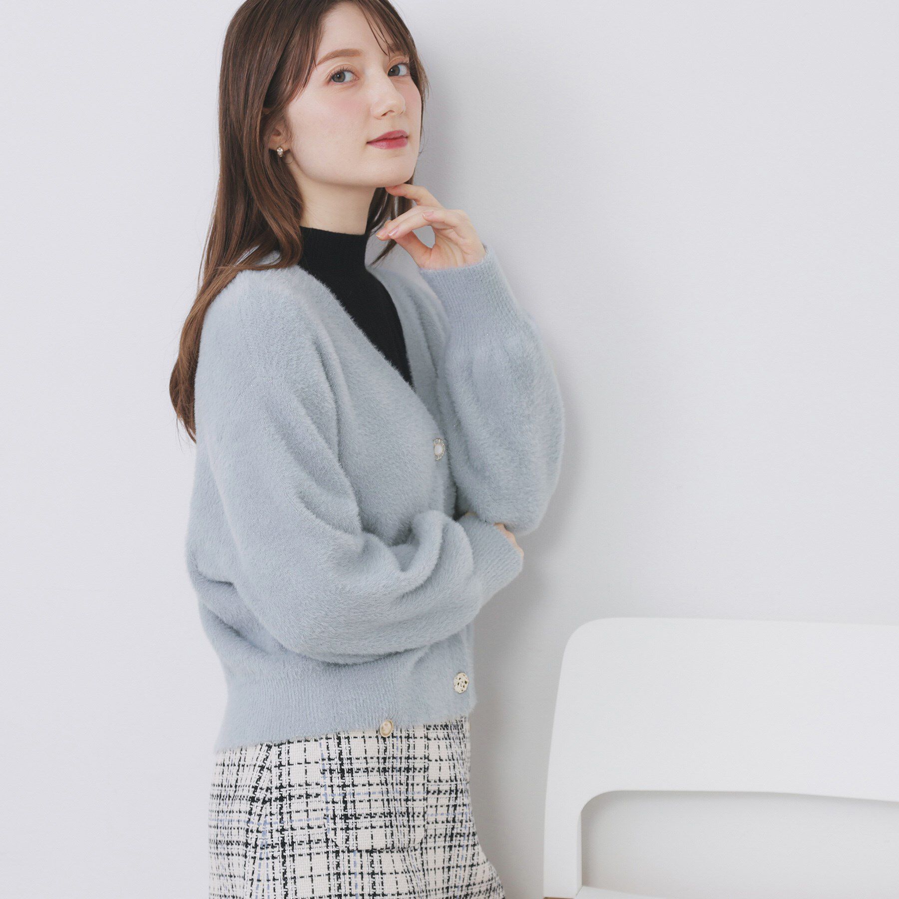 index「ラメフェザーヤーンVネックカーディガン【洗濯機OK】」|カーディガン|