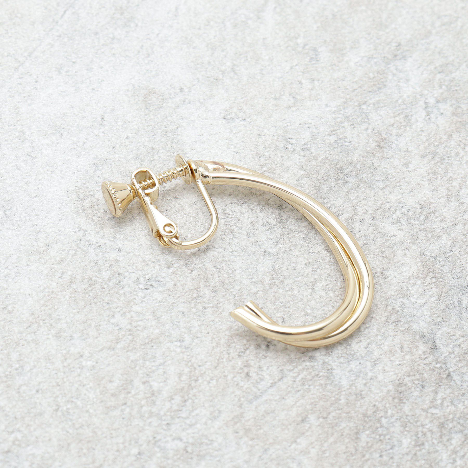 OPAQUE.CLIP「フープ風ビッグメタルイヤリング」|イヤリング|