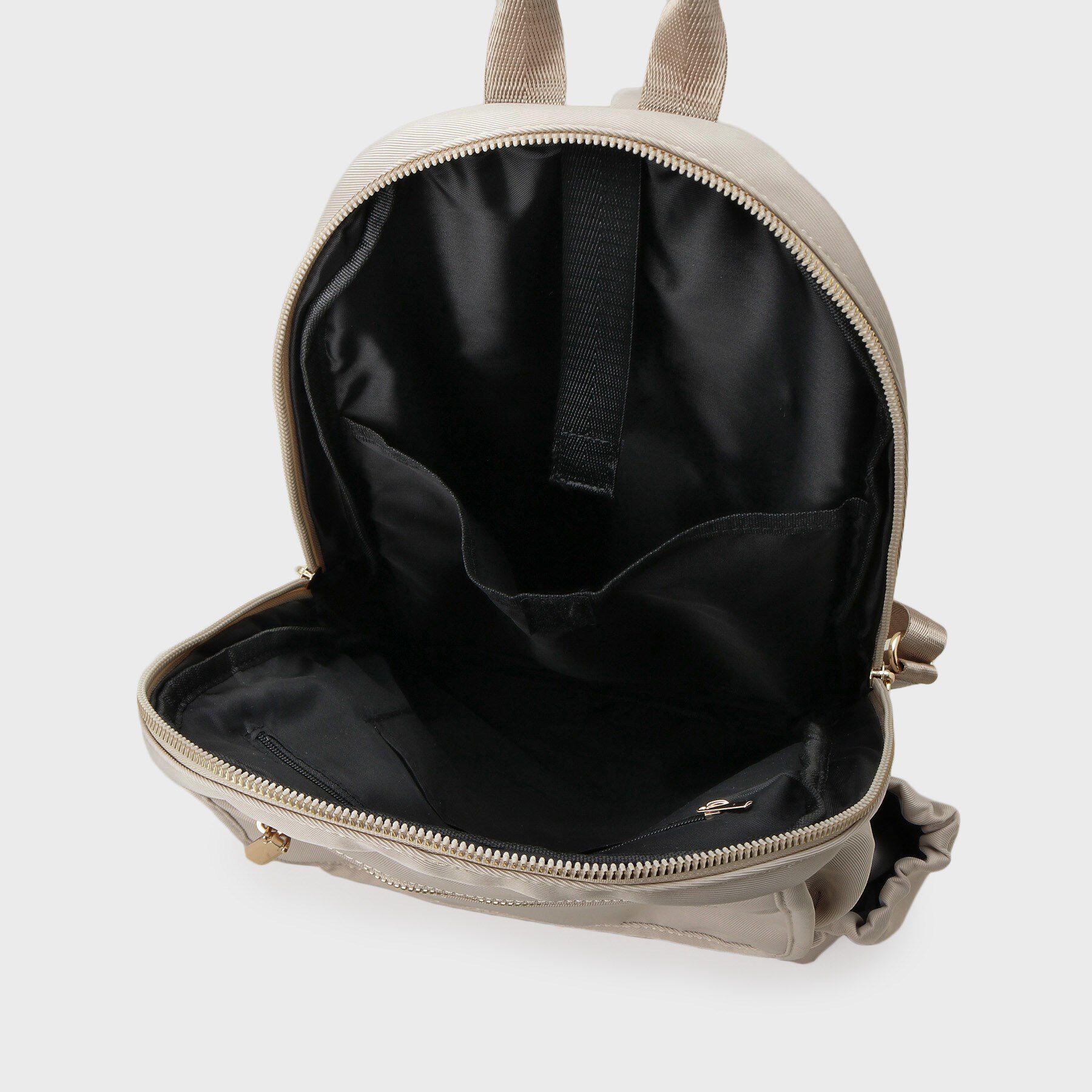 OPAQUE.CLIP「【撥水加工/多ポケット/A4サイズ対応】マルチファンクションツイルリュックサック」|リュック|