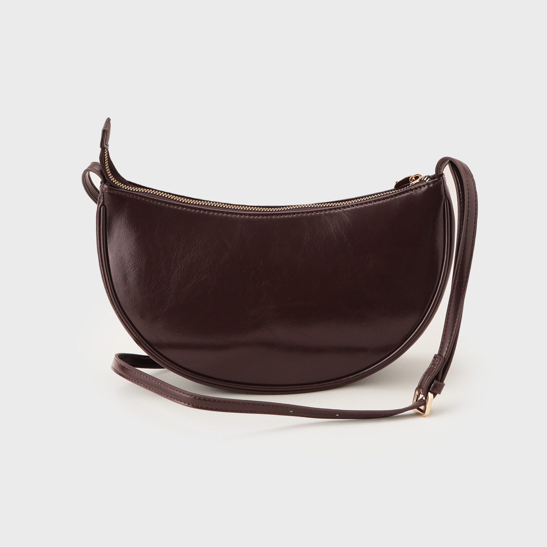 OPAQUE.CLIP「【軽量】オイル調合皮ムーンショルダーバッグ」|ショルダー・メッセンジャー|